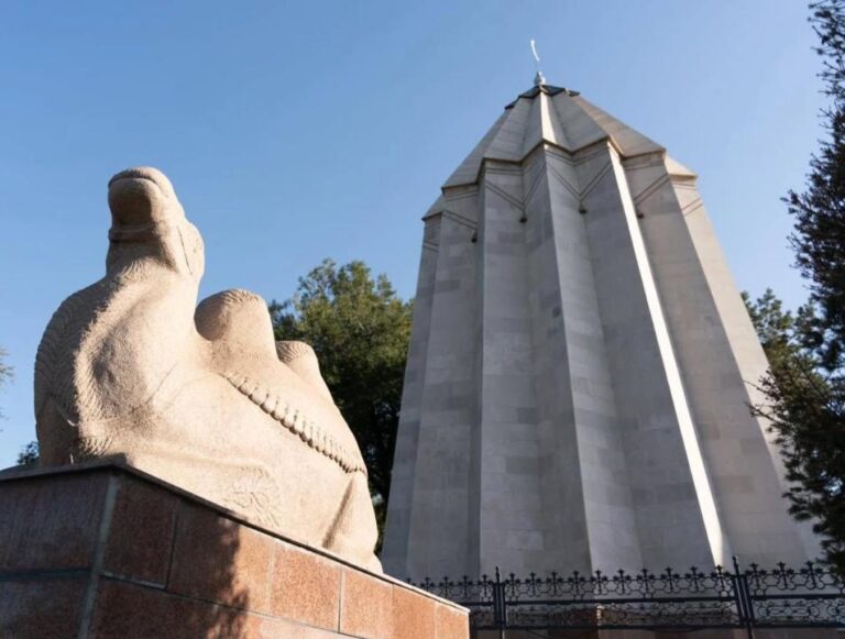 «Райымбек батыр» кесенесі